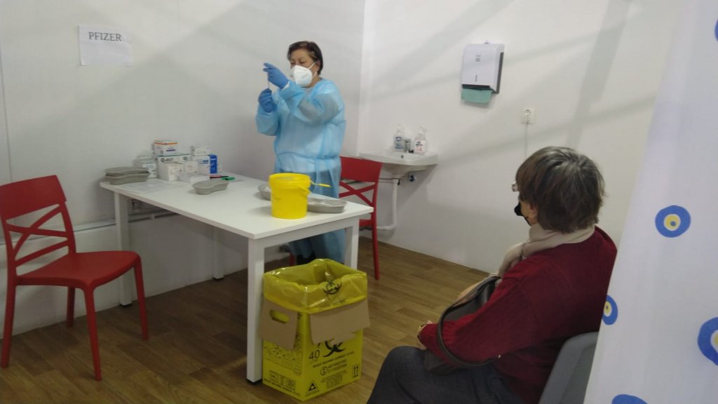 Persoanele vaccinate cu prima doză în afară țării pot să-și facă rapelul în România