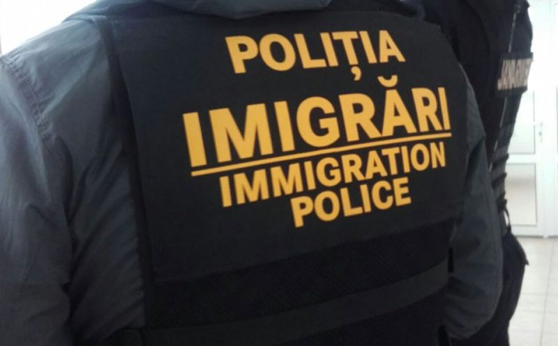 Tânără din Camerun, interdicție de a reveni în România 5 ani, după ce a fost depistată stând ilegal la Cluj