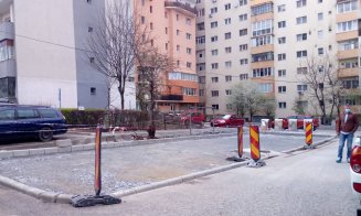 Mănăşturul, împânzit de muncitori care trag tare la borduri şi parcări