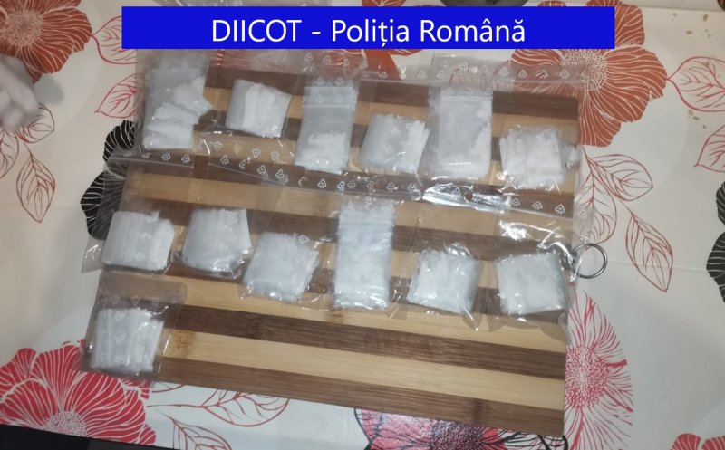Percheziţii la traficanți de droguri  în Cluj și în alte trei județe. Polițiștii au dat peste arme, cannabis și zeci de mii de euro