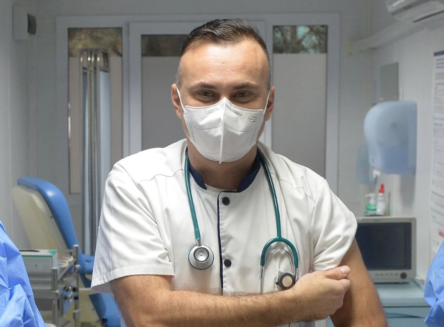 Adrian Marinescu: Anticorpii celor trecuţi prin boală vs. anticorpii obţinuţi prin vaccinare