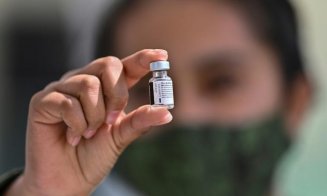 Vaccinul Pfizer a fost falsificat. Unde au primit oamenii doze cu tratament anti-rid în loc de ser anti-COVID