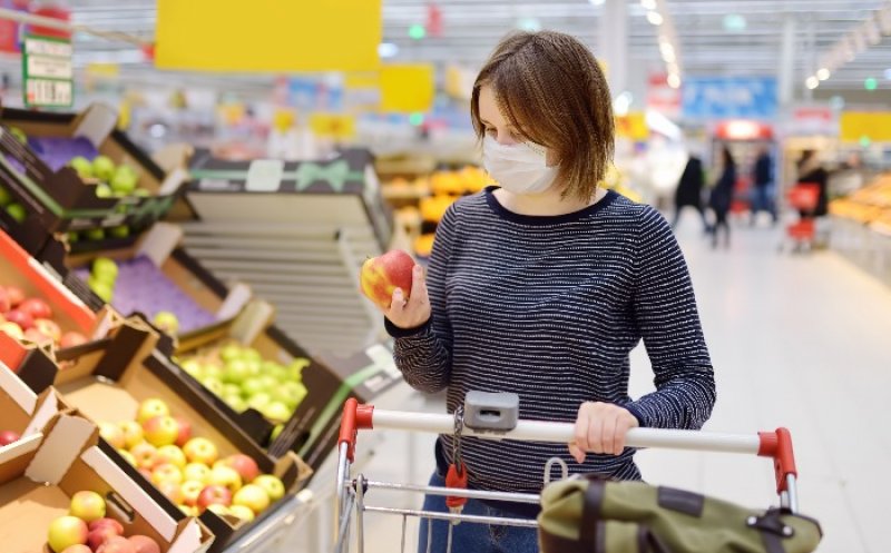Excepție vineri de la restricțiile de weekend! Magazinele rămân deschise până la 20:00, indiferent de incidență