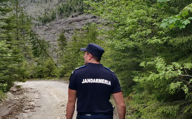 Jandarmii clujeni au recuperat mai mulți turiști rătăciți din zona Someșul Cald