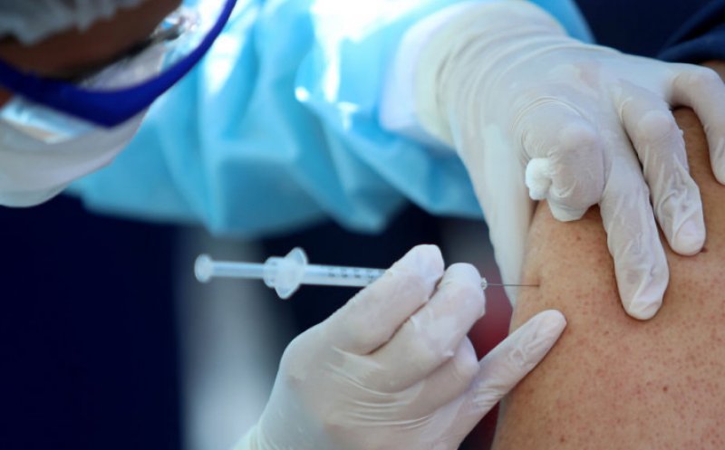 S-a depășit pragul de trei milioane de români vaccinați. Câte reacții adverse au fost