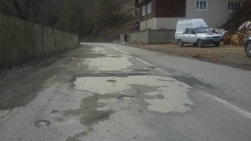Moții cer modernizarea drumului Turda - Câmpeni pe banii UE. "Este o rușine pentru România!"