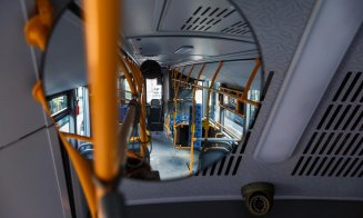 Bătăușul din autobuz a ajuns după gratii. L-a luat la pumni și palme pe un călător care i-a cerut să-și pună masca