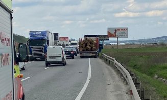 Accident cu două mașini pe centura Apahida. Traficul, dat peste cap