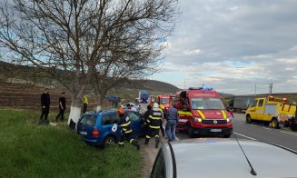 Accident cu victime în Suceagu. Coliziunea desprins bucăţi din maşini şi a lăsat în urmă bucăţi oameni plini de sânge
