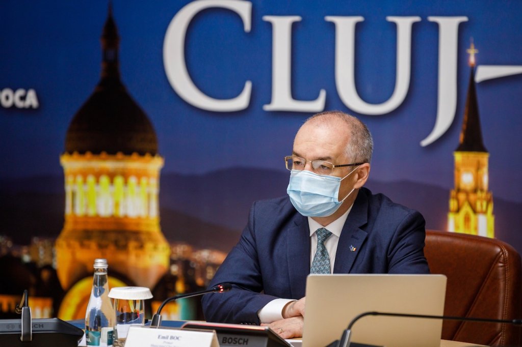 Emil Boc: "Suntem campioni la vaccinare. Avem aproape jumătate din populaţie vaccinată"