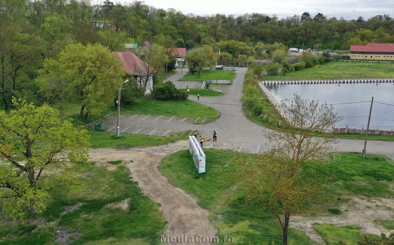 A început curățenia de vară la Turda! Salubrizare în zona La Băltoacă