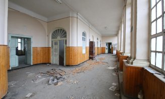 Bijuteria din ruină. Cum s-a degradat fosta clădire a Judecătoriei Turda