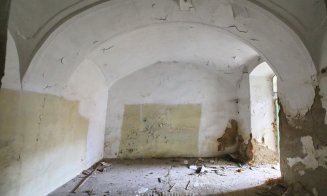 Bijuteria din ruină. Cum s-a degradat fosta clădire a Judecătoriei Turda