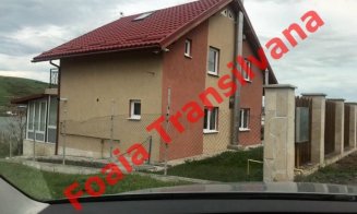 Cum arată casa lui Boc din Câmpenești. Are terasă cu vedere la lacuri