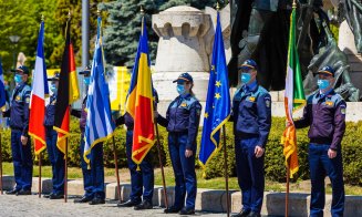 Cum a fost sărbătorită Ziua Europei la Cluj. Muzică militară și baloane colorate în Piața Unirii