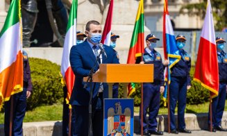 Cum a fost sărbătorită Ziua Europei la Cluj. Muzică militară și baloane colorate în Piața Unirii