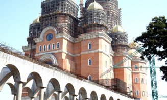 Emanuel Ungureanu: „Cum ar fi să avem un centru de vaccinare în Catedrala Neamului?” Ce rol i-ar da Patriarhului Daniel