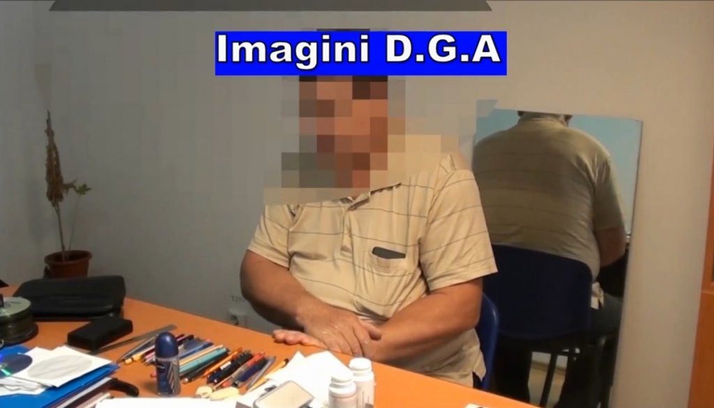 Profesor universitar din Cluj, condamnat definitiv la 3 ani de închisoare cu executare, după ce a luat mită de la studenți