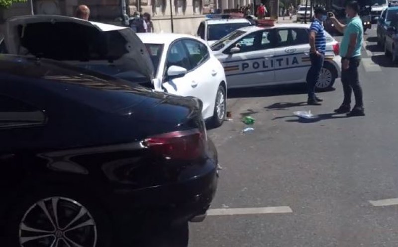 Accidentul din Piața Avram Iancu, din cauza unui șofer căruia i s-a făcut rău: "Nu a mai controlat mașina"