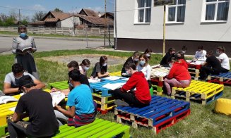 Elevii unei școli din Cluj fac orele în aer liber