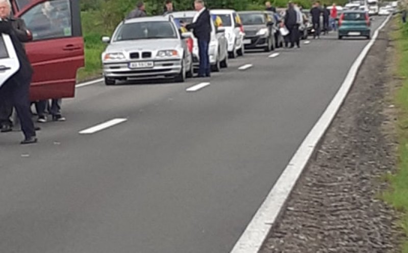 Caravană auto de protest pe drumul Turda – Cîmpeni