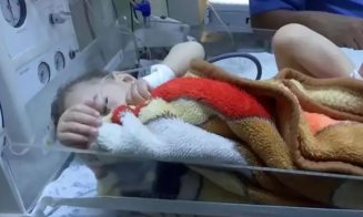 Bebelușul care a fost găsit viu, la sânul mamei moarte, în urma atacului din Gaza. Întreaga familie a murit