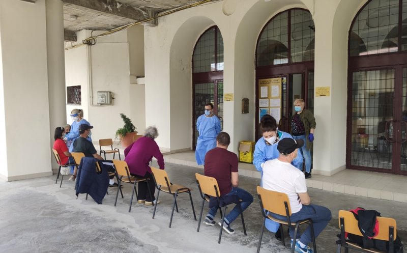 Zeci de oameni fără adăpost, vaccinați la Cluj