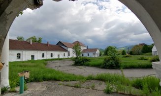 O firmă obscură din Cluj a cumpărat cel mai mare castel baroc din Transilvania