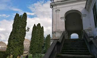 O firmă obscură din Cluj a cumpărat cel mai mare castel baroc din Transilvania