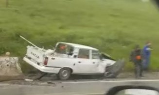 Accident la urcare pe Feleac. Una dintre mașini a ajuns în șanț