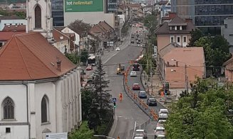 Bulevardul 21 Decembrie, redus la o bandă: "A început nebunia!"