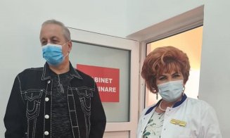 Vasile Dîncu, la maratonul de vaccinare de la Chinteni. Primarul: "Un oaspete deosebit a trecut azi pragul Centrului de Vaccinare"