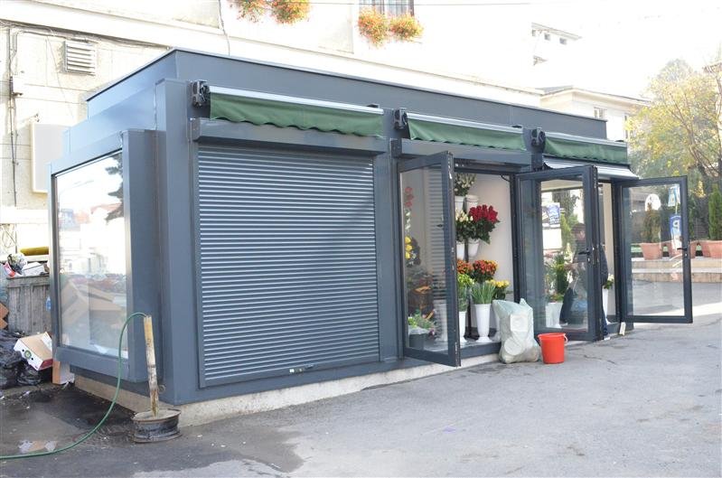 Chioşcurile de flori din Piața Lucian Blaga, scoase la licitație pentru închiriere