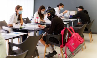 Maraton de vaccinare împotriva COVID pentru adolescenţi. Vor fi și centre non-stop
