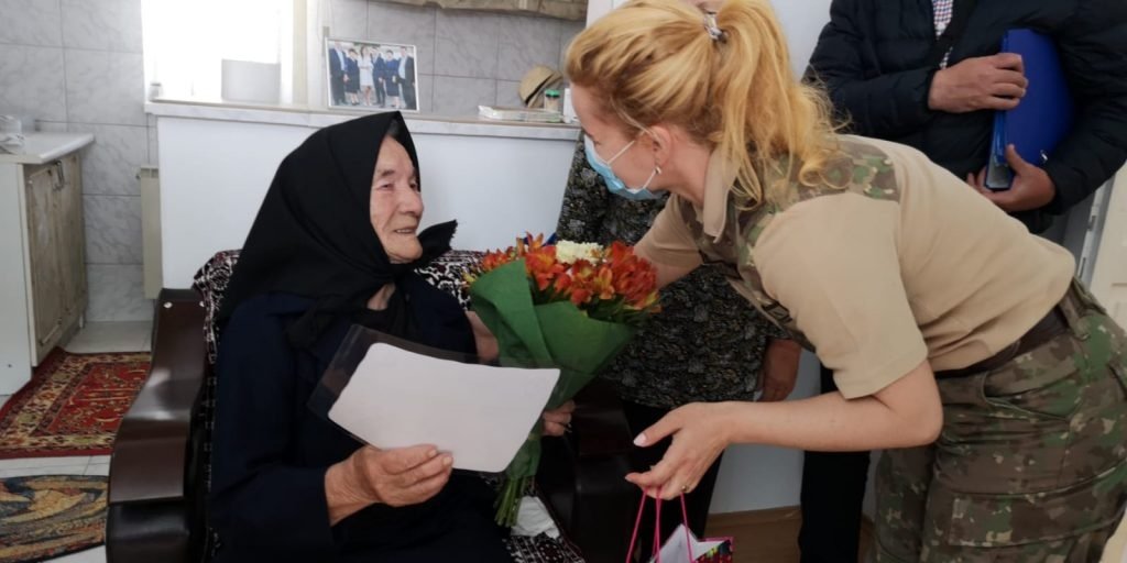 O femeie de 100 de ani din Cluj s-a vaccinat anti-COVID. "Dacă Dumnezeu vrea să mă ție, trebuie să trăiesc, ce să fac!?"
