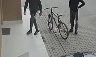 Furte de biciclete, ziua în amiaza mare, la Florești. Ce tactică au folosit