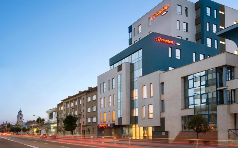 Un hotel din Cluj a găzduit 100 de medici care luptau cu coronavirusul