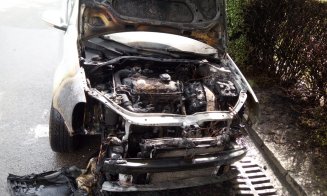 O mașină a luat foc pe Dorobanților. Pompierii, intervenție de urgență