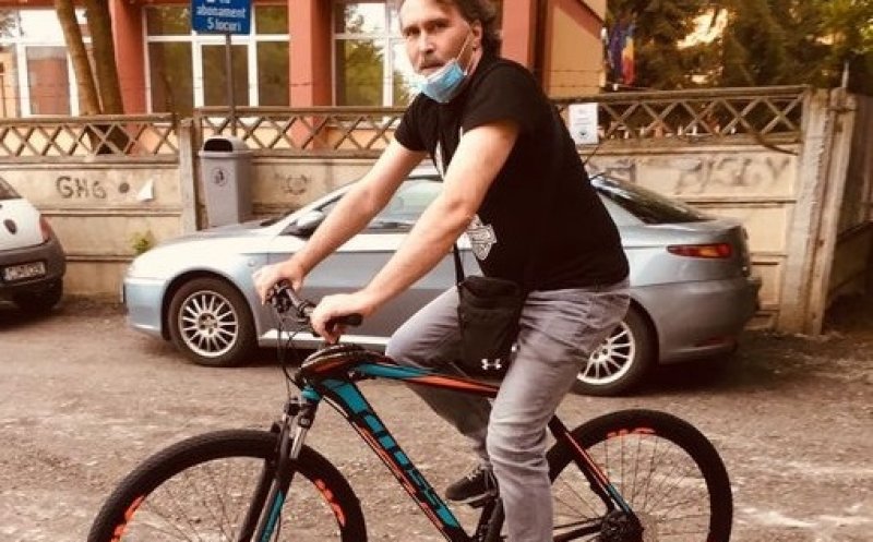 "L-am ascultat pe Boc şi mi-am cumpărat bicicletă ca să poluez mai puțin. După 19 zile de pedalat a fost furată de la etajul 8 din scară cu interfon"