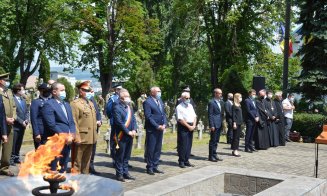 Ziua Eroilor, marcată la Cluj prin depuneri de coroane la monumentele eroilor din județ