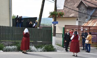 Satele din Cluj se vaccinează! Caravana mobilă de la Spitalul Militar, popas la Sic