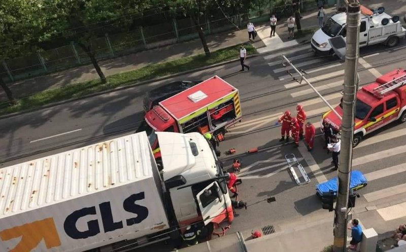 ACCIDENT MORTAL în Cluj-Napoca. L-a strivit cu TIR-ul pe trecerea de pietoni de pe Bulevardul Muncii
