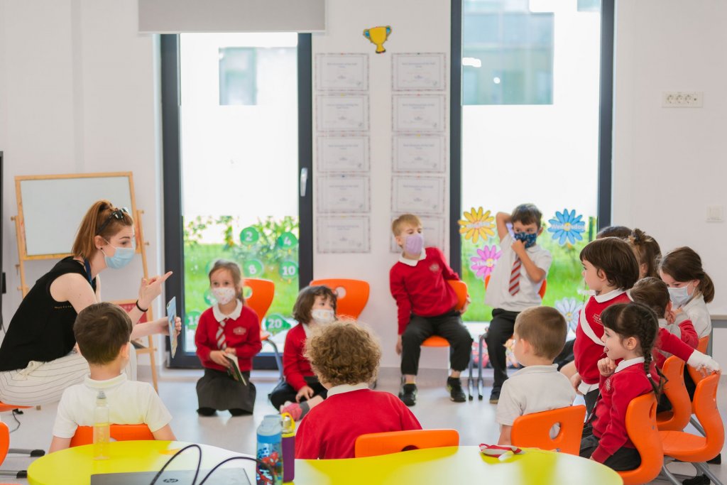 Royal School: Educația de calitate începe devreme