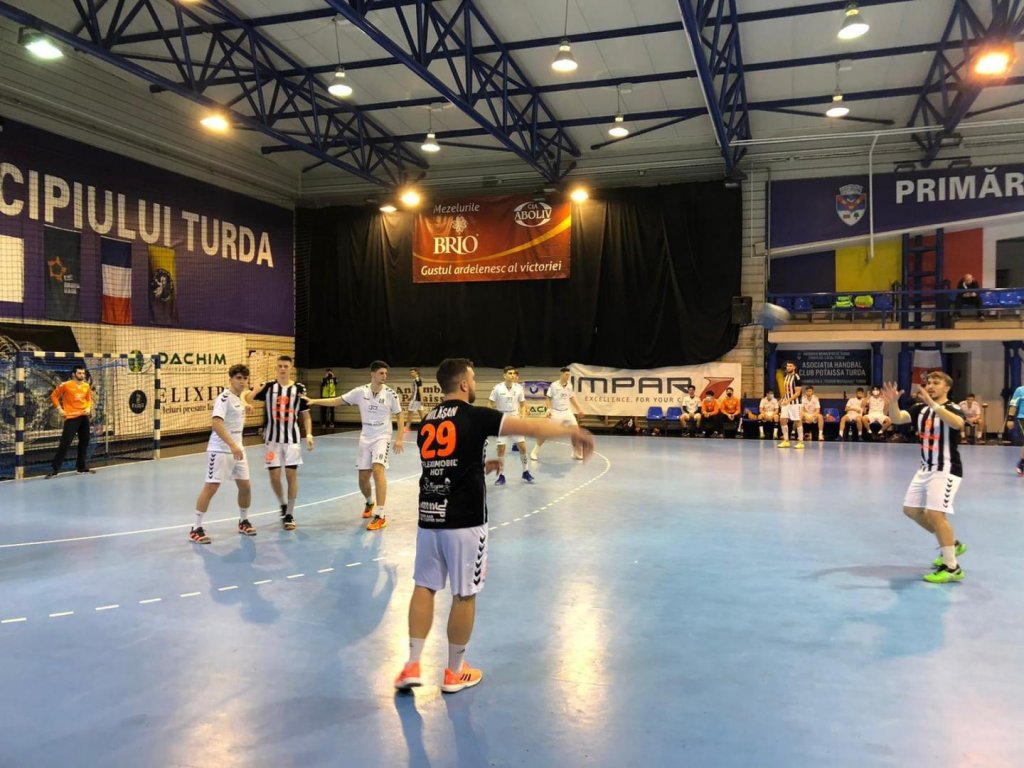 Echipa de handbal masculin a Universității Cluj revine în Liga Zimbrilor
