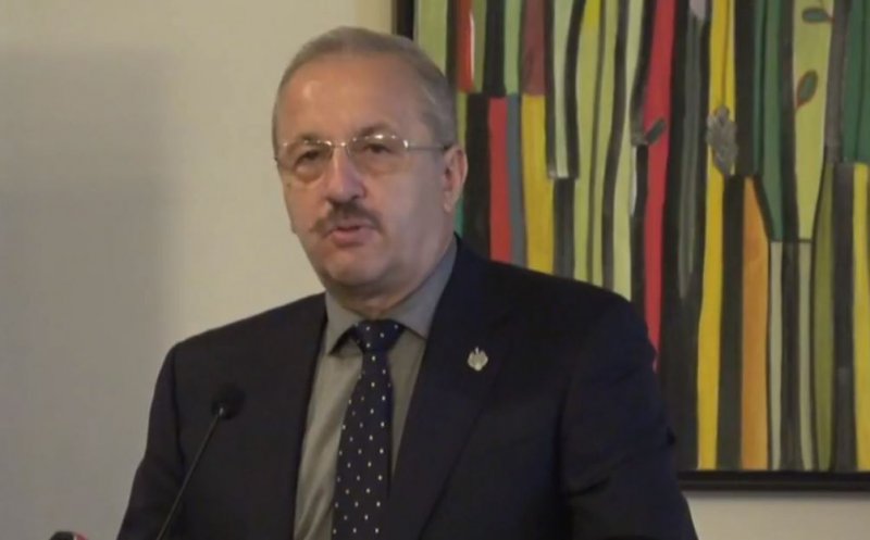 Dîncu, despre școala în pandemie: Profesorii au câștigat importanță cât nici nu ne dăm seama. Părinții și-au dat seama, în online, cât sunt incompetenți în a-și pregăti copiii