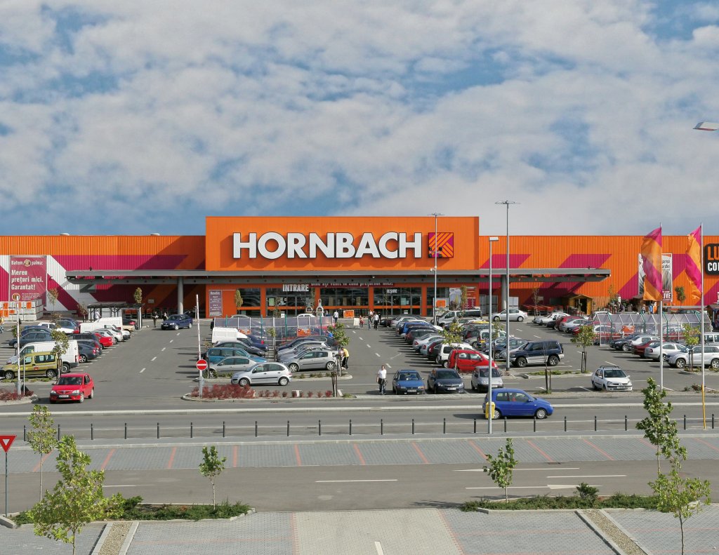 Germanii de la Hornbach se pregătesc să taie panglica primului magazin din Cluj