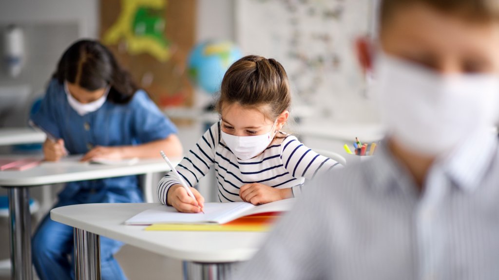 Nota 10! Un ONG a adus 30 de milioane de euro în plus la bugetul educaţiei din 5 judeţe, printre care și Cluj