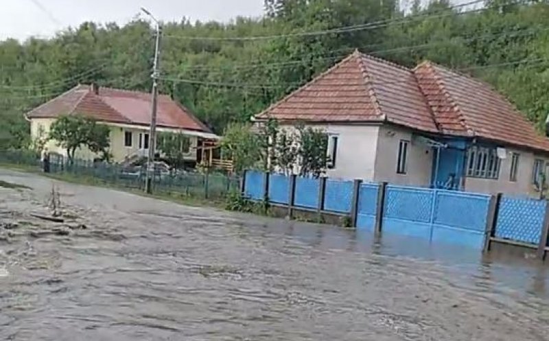Inundațiile au făcut ravagii în Lita! Satul a fost invadat de ape