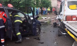 Accident rutier GRAV produs în Cluj. Trei persoane au ajuns la spital
