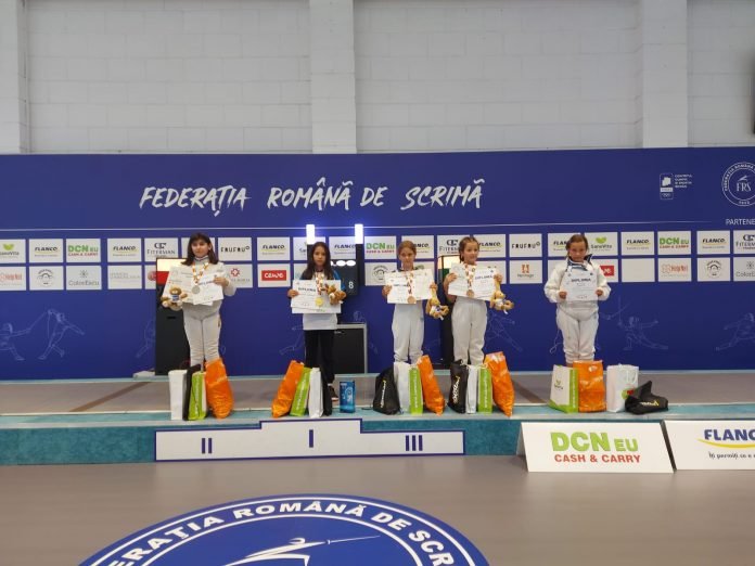 Viitorul sportului clujean sună bine. O micuță scrimeră a câștigat titlul național la floretă